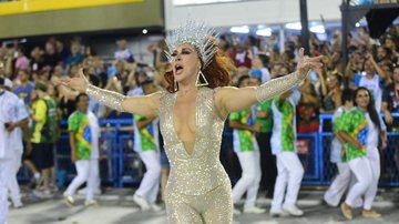 Claudia Raia desfilou pela Beija Flor de Nilópolis - Leo Franco/AgNews