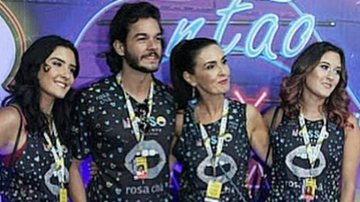 Túlio Gadêlha e Fátima Bernardes com Laura e Beatriz Bonemer - Instagram/Reprodução