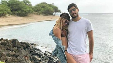 Anitta e Thiago Magalhães mo Havaí - Instagram/Reprodução
