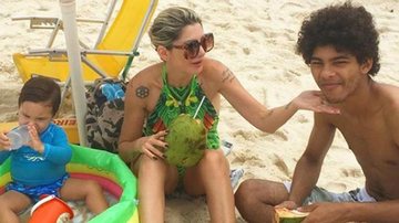 Antonia Fontenelle se diverte na praia com os filhos Samuel e Salvatore - Instagram/Reprodução