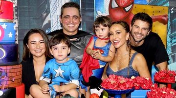 Sabrina Sato com sua família - Manuela Scarpa / BrazilNews