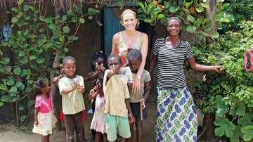 Com o amado, Mônica Salgado faz tour pela África - Divulgação