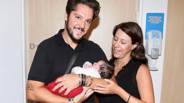André Vasco com a filha, Maya, e a mulher, Vivian - Manuela Scarpa/Brazil News