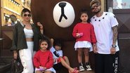 Dentinho desembarca com a família no Brasil - Reprodução/Instagram