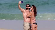 Bruno Gissoni e Yanna Lavigne:romance na praia - Dilson Silva/AgNews