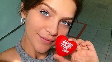 Isabella Santoni na campanha #TrocoLikesPorSangue - Instagram/Reprodução