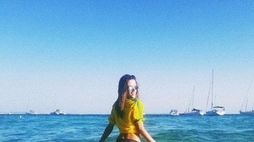 Alessandra Ambrósio torce em Ibiza - Reprodução / Instagram