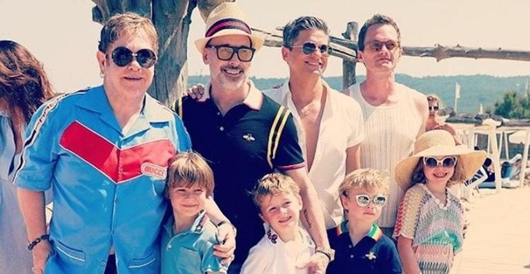 Neil Patrick Harris, Elton John e famílias - Reprodução/ Instagram