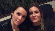 Débora Falabella e Adriana Esteves posam juntas - Reprodução/Instagram