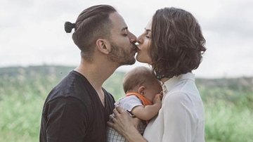 Monica Benini, mulher de Junior Lima, amamenta o filho, Otto, e se declara: “Conexao profunda” - Reprodução/Instagram