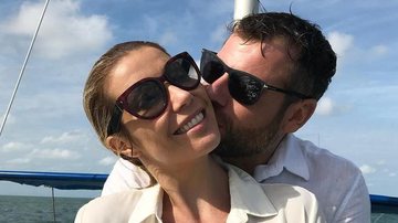 Luiza Possi ganha “casamento” surpresa em barco em Miami - Reprodução/Instagram
