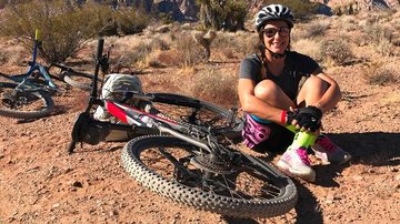 Juliana Rios relata aventura de bike no deserto de Mojave - Divulgação