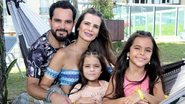 Luciano Camargo, Flávia Fonseca e as filhas Isabella e Helena - Ricardo Leal