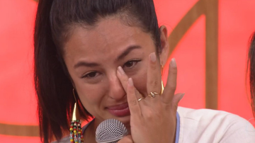 Yanna Lavigne vai às lágrimas no 'Encontro' - Reprodução TV Globo