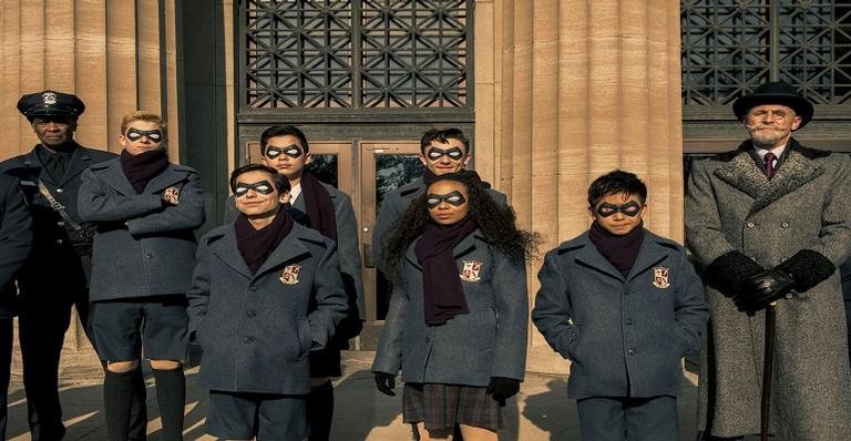 Sete crianças formam o esquadrão de super-heróis em 'The Umbrella Academy' - Divulgação
