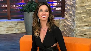 Luciana Gimenez tira a roupa na web - Divulgação/Rede TV!