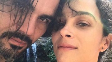 Juliano Cazarré e a esposa, Leticia - Reprodução Instagram