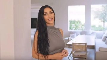 Kim Kardashian esbanja no tamanho de sua casa - Reprodução/ YouTube