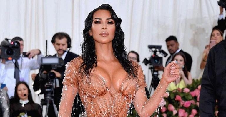 Kim Kardashian no tapete vermelho do MET Gala 2019, na noite de ontem, 6. - Instagram/Reprodução