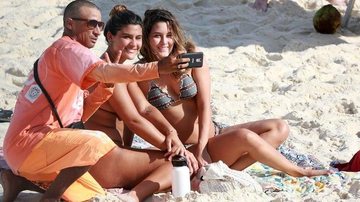 As garotas pararam a praia - AgNews/Dilson Silva