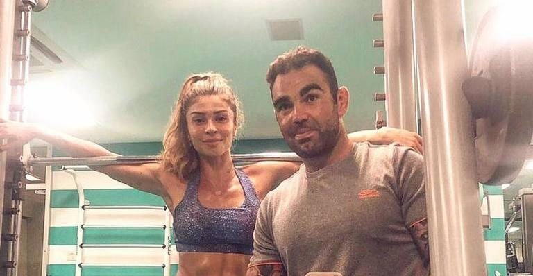 Personal Trainer tirou foto pós-treino com a atriz, que esbanjou sua boa forma - Reprodução/Instagram