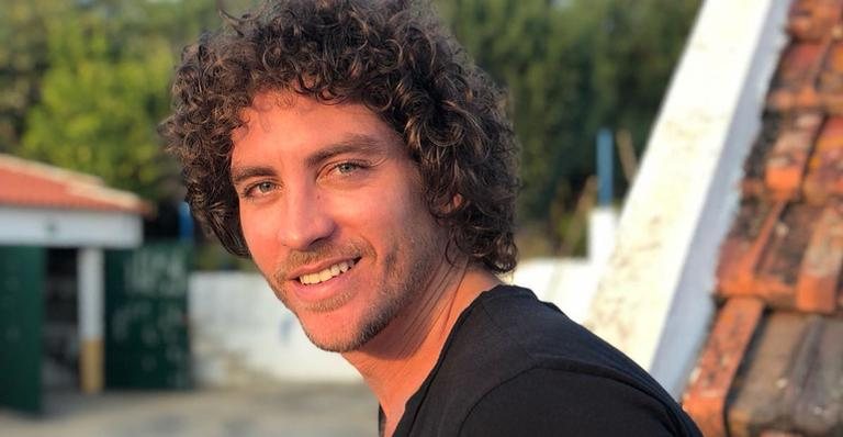 Igor Marchesi já foi surfista em novela e hoje mora em Portugal - Reprodução/Instagram