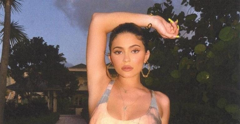 Kylie Jenner é alvo de crítica após postar foto com namorado - Foto/Destaque Instagram
