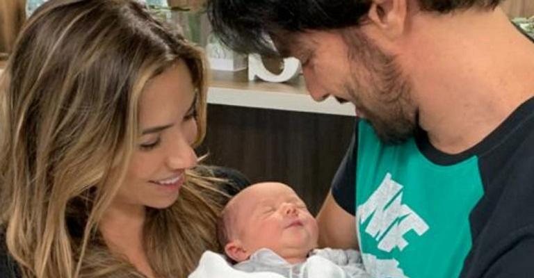 Patricia Abravanel e Fabio Faia com Senor ainda recém nascido - Instagram/Reprodução