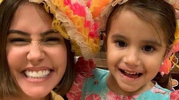 Deborah Secco e Maria Flor compartilhando momentos entre mãe e filha! - Foto/Destaque Instagram