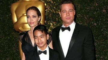 Brad Pitt, Maddox e Angelina Jolie no tapete vermelho do 'Oscar', nos anos 2000 - Foto/Destaque Getty Images