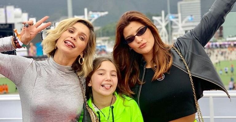 Flávia Alessandra com as filhas Giulia Costa e Olívia - Instagram/Reprodução