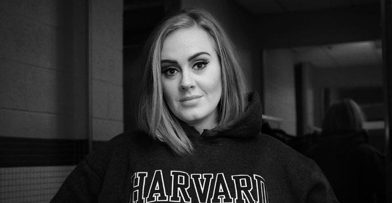 Adele nos bastidores da sua turnê mundial, em 2018 - Foto/Destaque Instagram