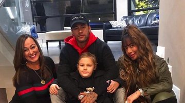 Neymar posa ao lado da irmã - Reprodução/Instagram