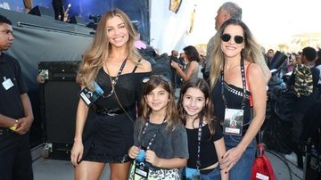 Grazi Massafera e Ingrid Guimarães com as filhas no Rock In Rio - Rogério Fidalgo/AgNews