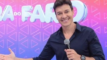 Apresator do 'Hora do Faro' encantou seguidores com foto da família - Record TV/Divulgação