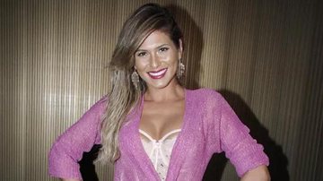 Lívia Andrade posa de lingerie e encanta os fãs - Wallace Barbosa/AgNews