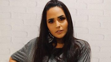 Após seis meses separada, cantora Perlla reata casamento e exibe aliança - Instagram
