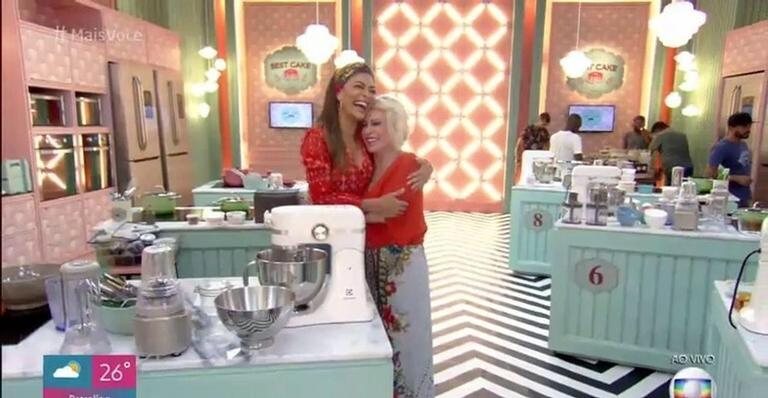 Juliana Paes revela receita do bolo mágico de Maria da Paz no "Mais Você" - Reprodução/TV Globo