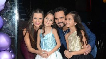 Luciano e Flavia Camargo comemorando aniversário das filhas - Eduardo Martins/AgNews
