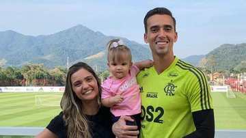 César, Amanda Tostes e a filha, Sarah - Reprodução/Instagram