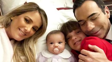 Ao lado do marido, Ticiane Pinheiro reúne família para registro - Instagram