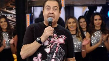 Apresentador apostou em modelo despojado para comandar programa - Divulgação/TV Globo