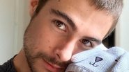 Rafael Vitti surge beijando Clara Maria e encanta fãs: Chama do amor - Reprodução/Instagram