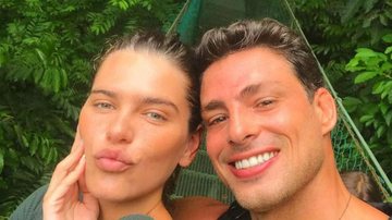 Cauã Reymond e Mariana Goldfarb surgem em foto em cachoeira - Instagram