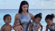 Kim Kardashian se fantasia com a família para o Halloween e revela detalhe intrigante - Instagram