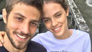 Chay Suede compõe música para filha com Laura Neiva - Instagram
