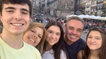 Familiares de Gugu Liberato se reúnem com pastor - Reprodução/Instagram