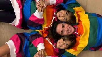 Giovanna Antonelli com as filhas gêmeas, Sofia e Antônia - Reprodução/Instagram