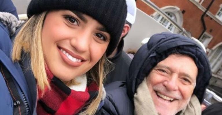 José de Abreu curte férias na Europa com a namorada: ''Quase nem tá frio!'' - Reprodução/Instagram