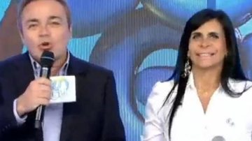 Cantora comentou sobre a intimidade do comunicador - Divulgação/Record TV